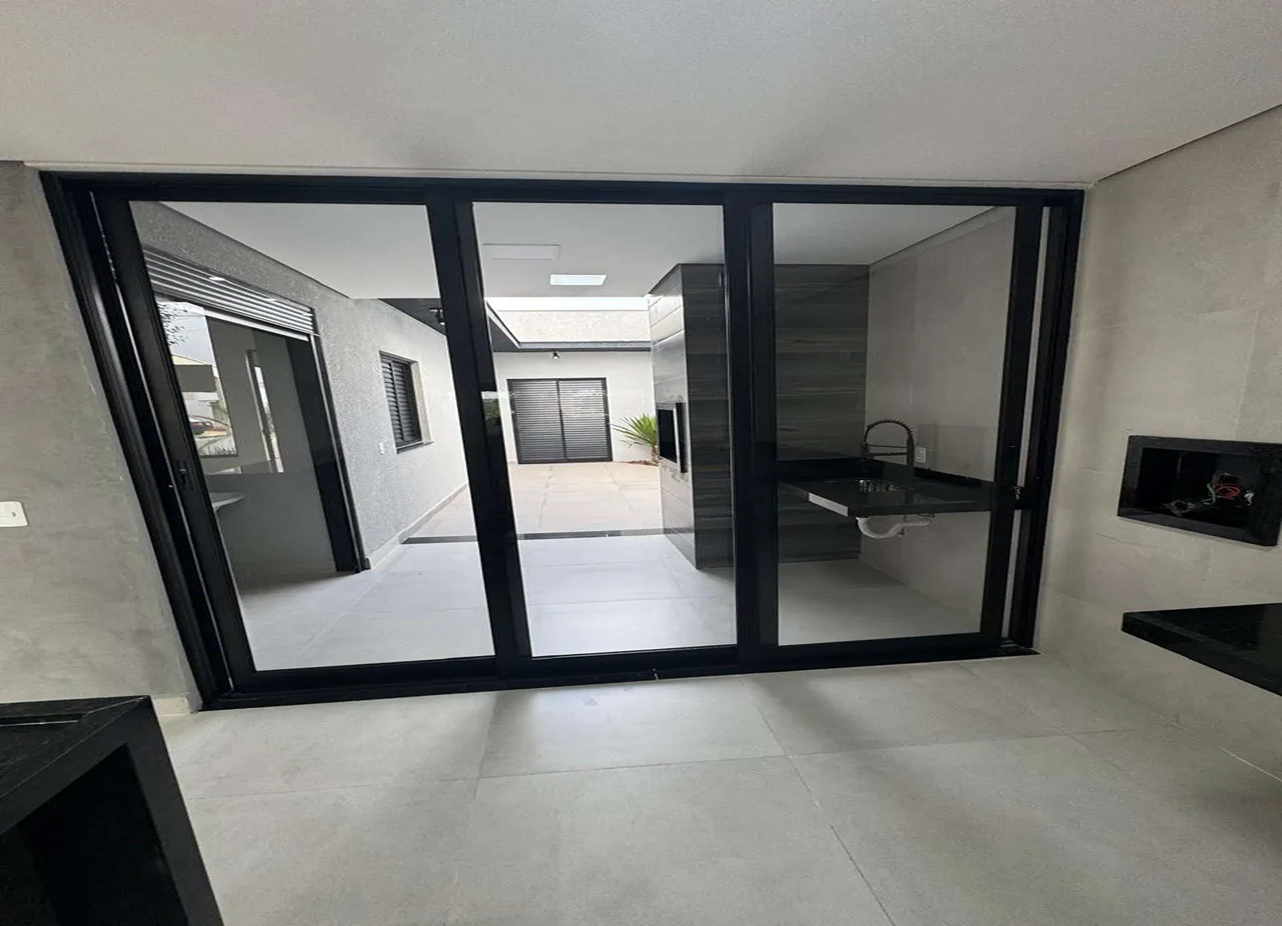 MS-Zappa-Sorocaba-Fachada-palmeira-entrada-1