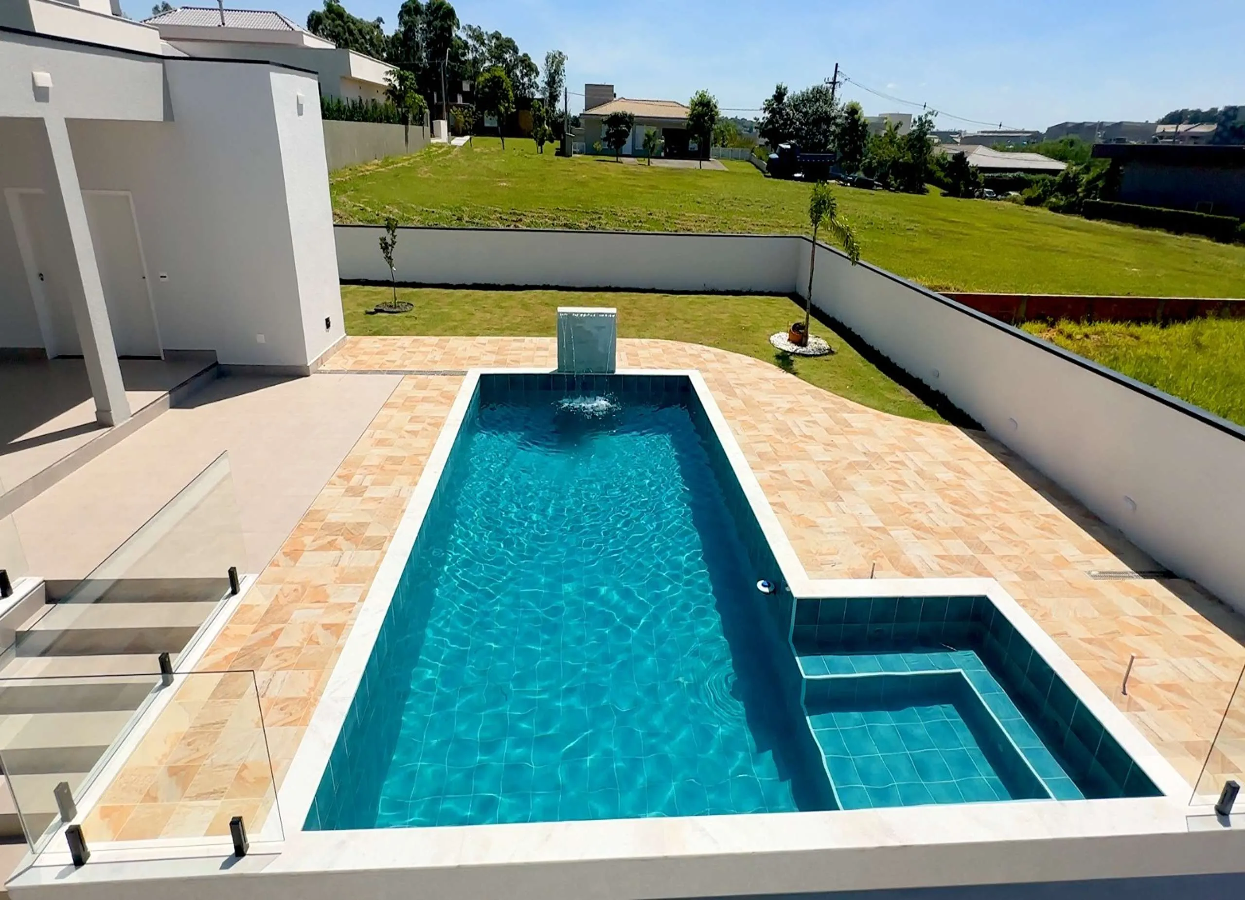 MS-Zappa-Sorocaba-Piscina-aquecida-com-cascata-experiencia-de-resort-1