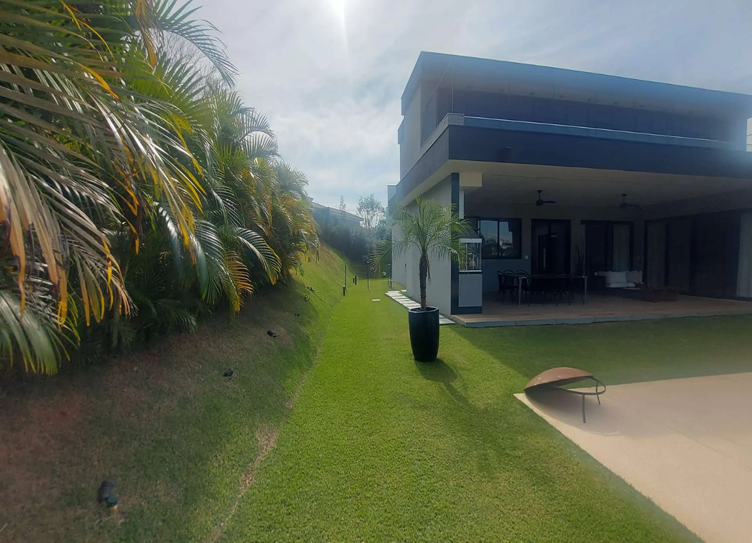 MS-Zappa-Sorocaba-Varanda-gourmet-com-integracao-a-piscina-e-lazer-refinado